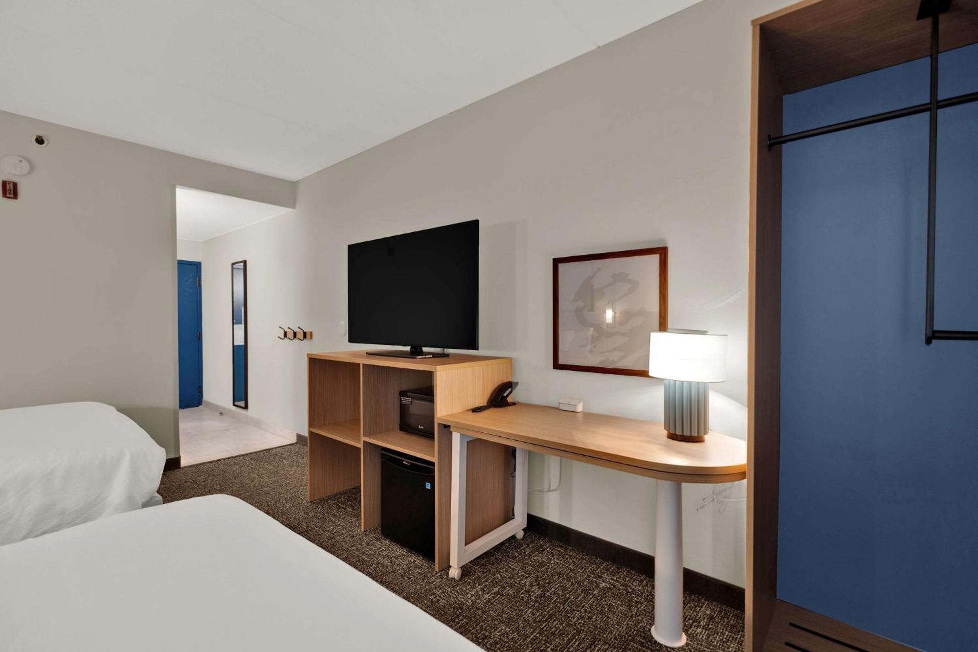 Spark By Hilton Plymouth Exterior photo