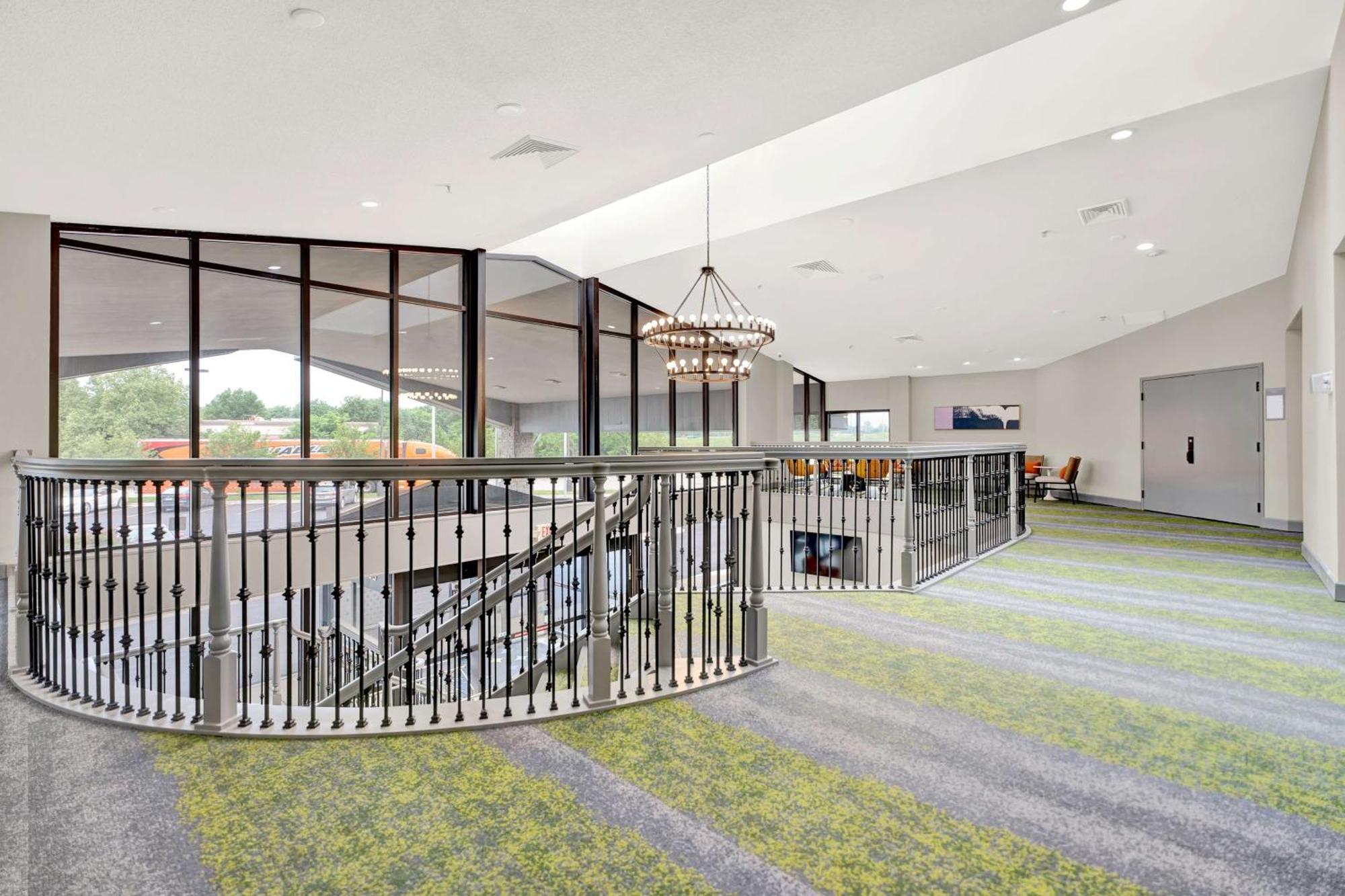 Spark By Hilton Plymouth Exterior photo